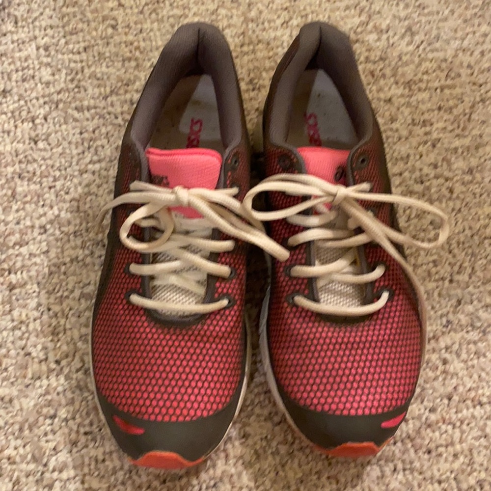 ASICS sneaker
